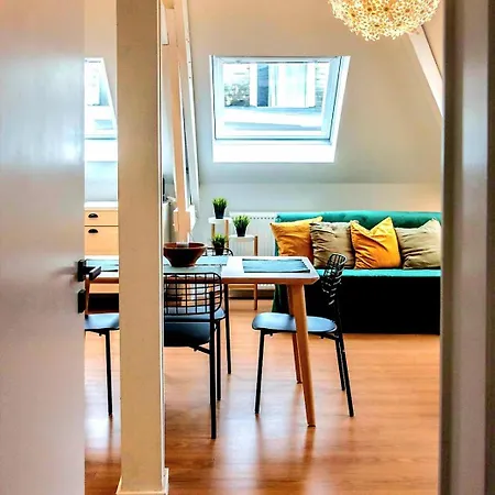Quartier Louise Apartment *